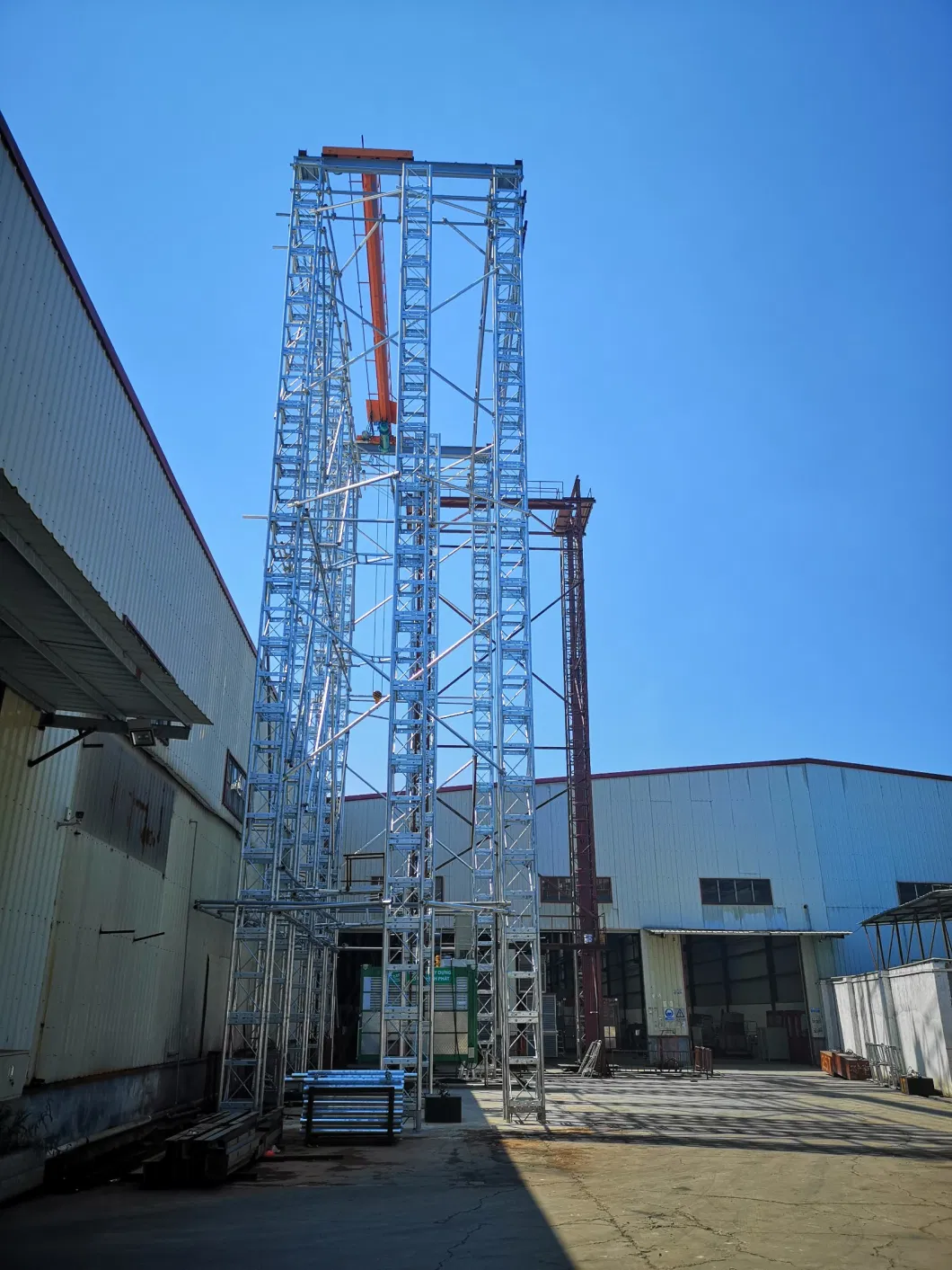 TUV Approval Sc200gz Construction Elevator Building Hoist with Double Door